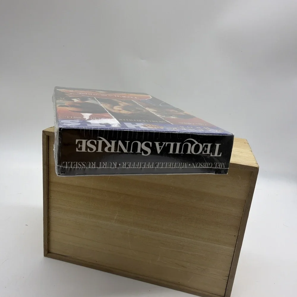 VHS Video - Tequila Sunrise - WB Hits - Mel Gibson Kurt Russell Movie NEW
